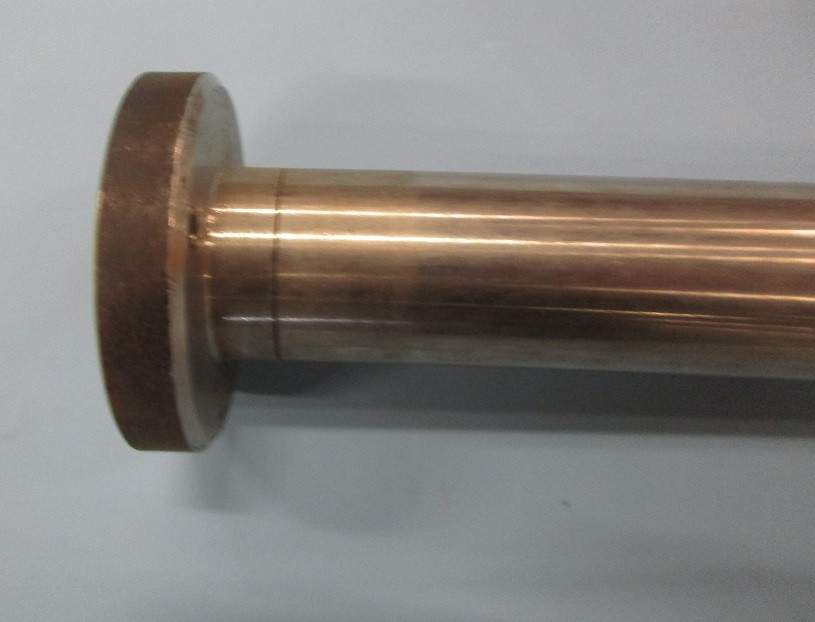Antriebswelle für Bürsten mit Flansch 31,5 cm