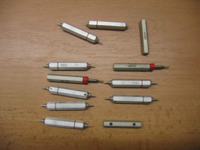 diverse Prüfstifte und Stifthalter von 0,2 - 6,5mm