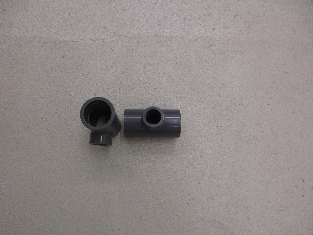 Fitting -PVC U T-Stück 90°, reduziert, Klebemuffe 32 auf 20 mm