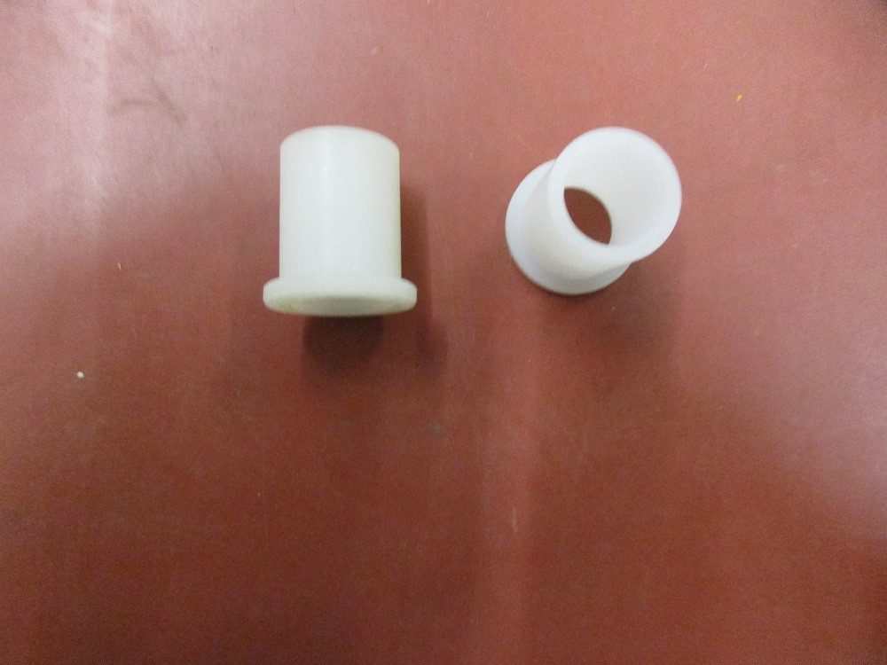 Buchse  / PVDF / d0 12,0 / D = 22,0 / L 10,4 