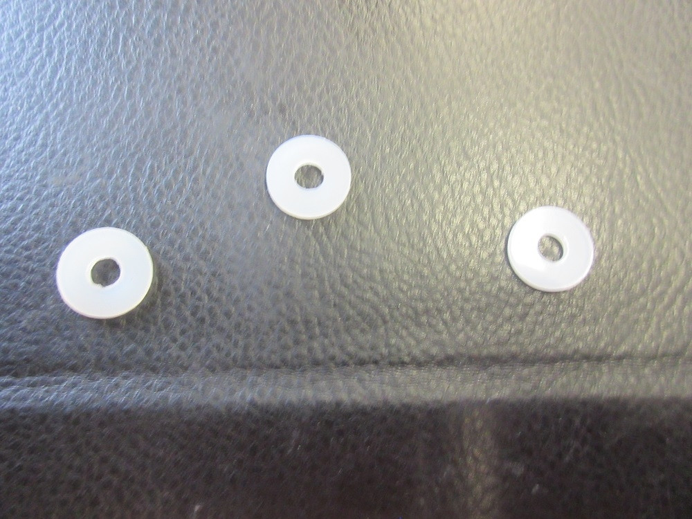 Unterlagen PVC    Durchmesser    15,00 mm    - Innen  5,3 mm    Dicke = 1,8 mm 
