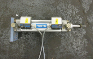 Festo Pneumatikzylinder