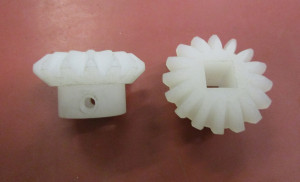Kegelrad/PVDF/Z016 M=2,5 V=11 vierkant
