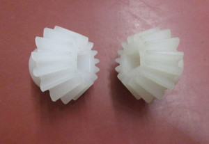 Kegelrad/PVDF/Z=15/M=2,5/D=10 vierkant