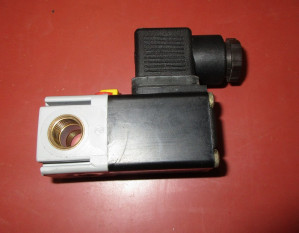Gemü Vorsteuerventil Typ 322-1 220V, 6,5W